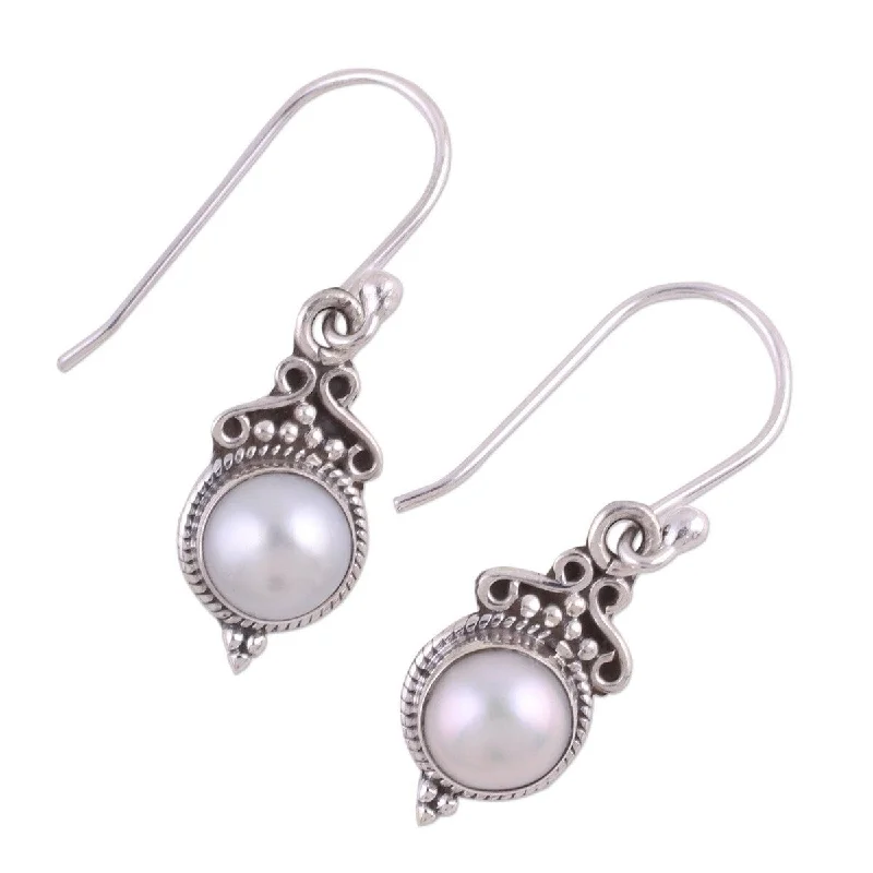 Handmade Sterling Silver 'Glossy Charm' Cultured Pearl Earrings (9 mm) (India) - 1.2*0.4